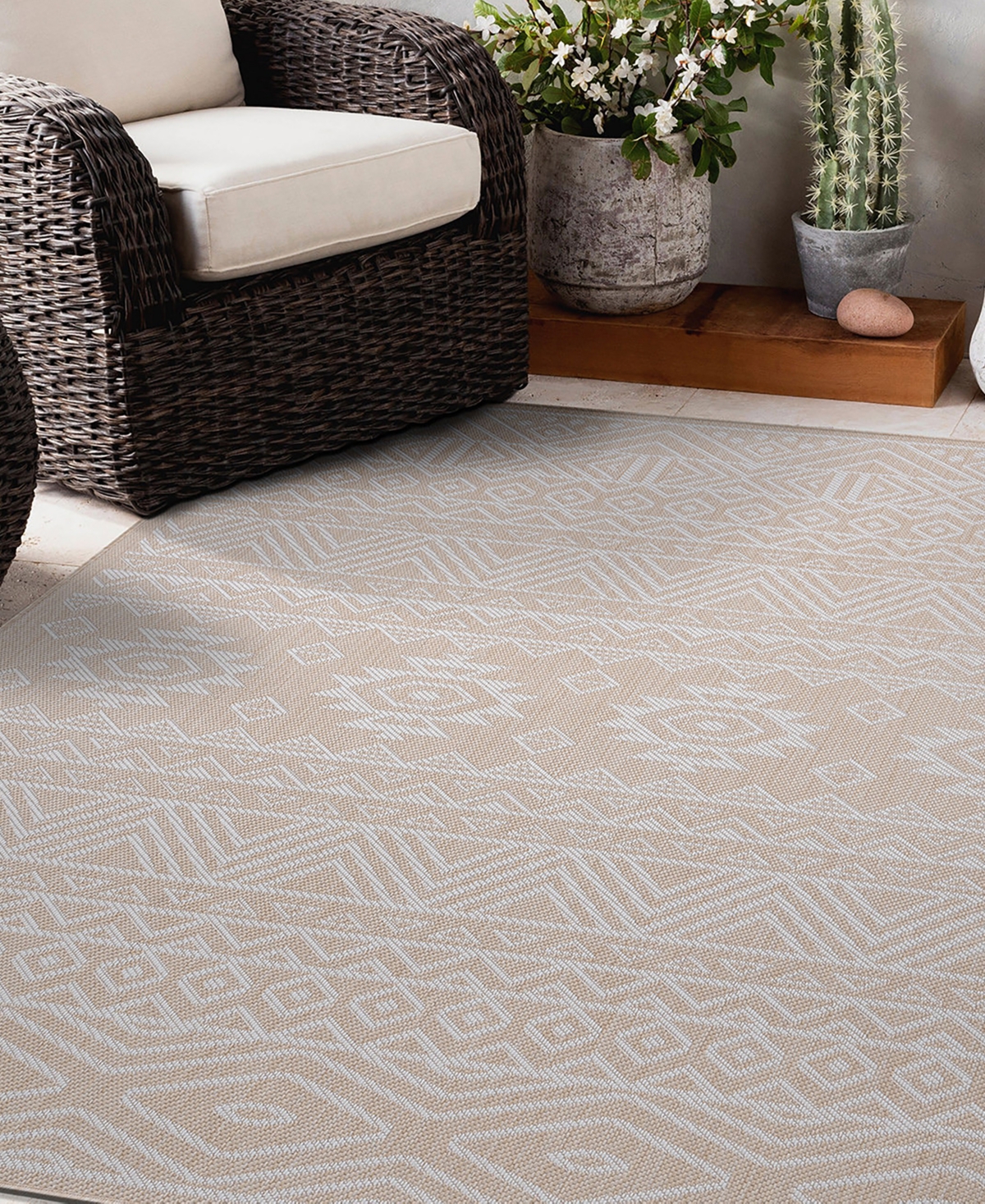 Main Street Rugs Bays Outdoor 124 Area Rug