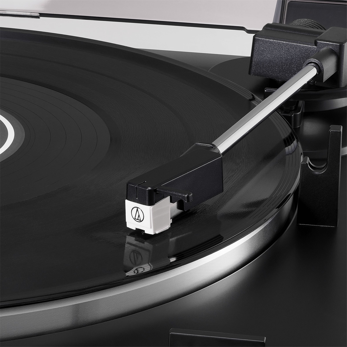 Audio Technica AudioTechnica At-LP60X-bn Fully Automatic Belt-Drive Stereo Turntable -brown