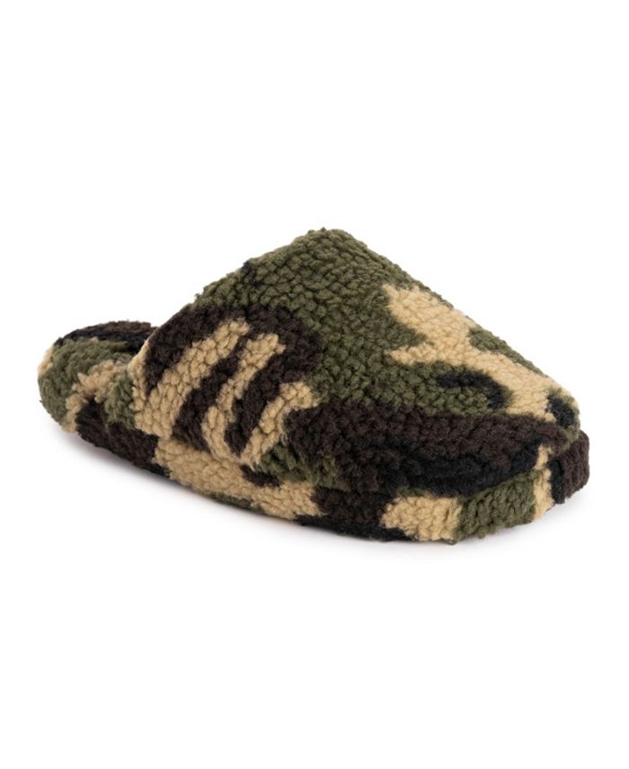 Macys muk hotsell luks slippers