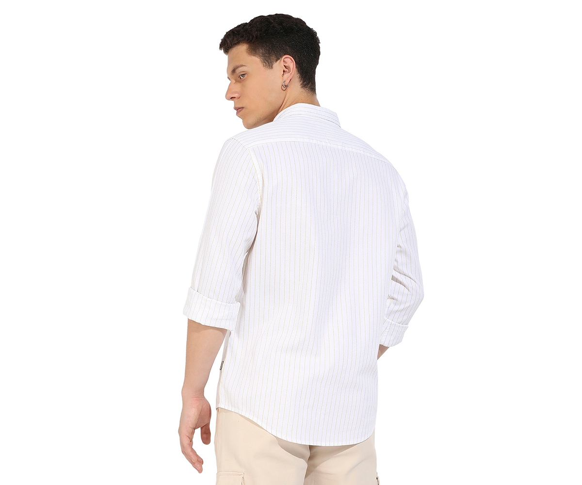 Campus Sutra Men'sChalk Striped Shirt - White