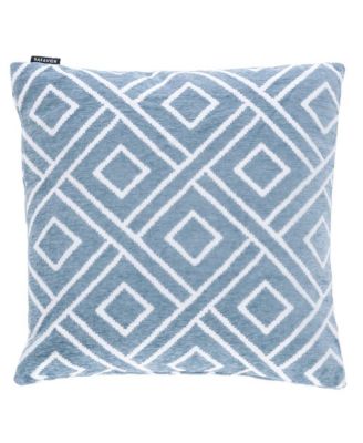 Triska 18" x 18" Pillow