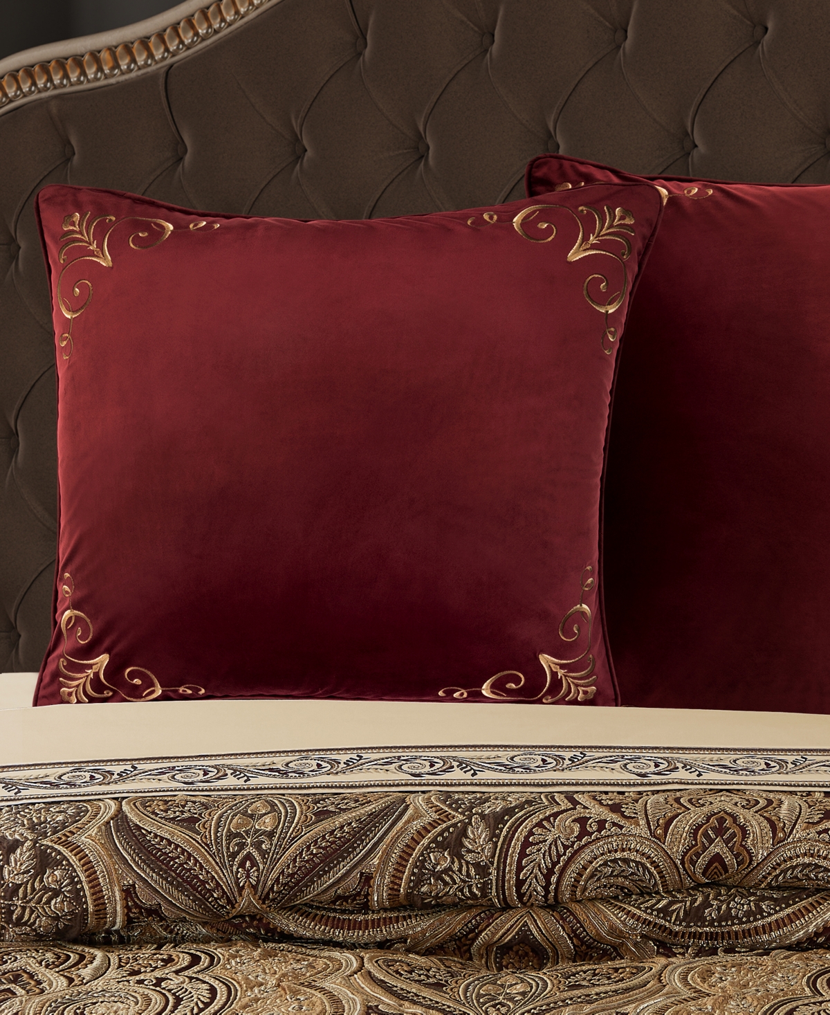 Five Queens Court Bordeaux Euro Sham In Crimson