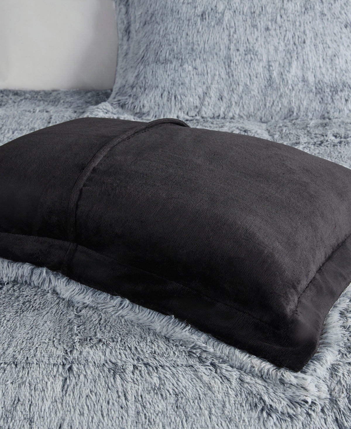 Intelligent Design Malea Shaggy Faux-fur 3-pc. Comforter Set, King/california King In Black,whit