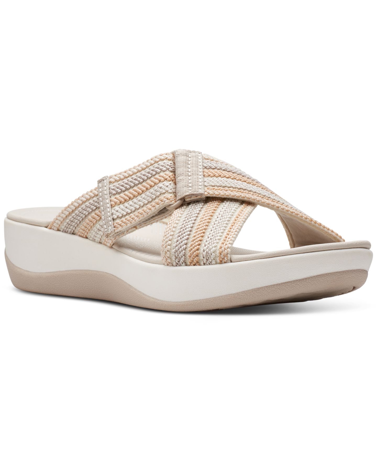 Женские сандалии Clarks Cloudsteppers Arla Wave, цвет: Бежевый — фото 1