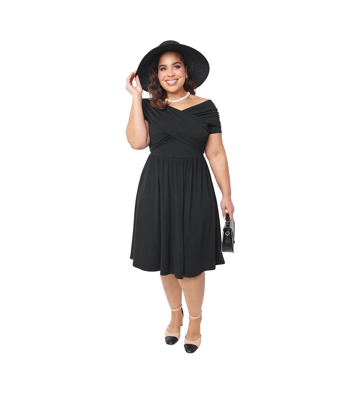 Plus Size Black Shirred Short Sleeve Swing Dress - Black