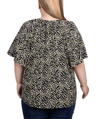 Plus Size Raglan Sleeve Top with Chain Details