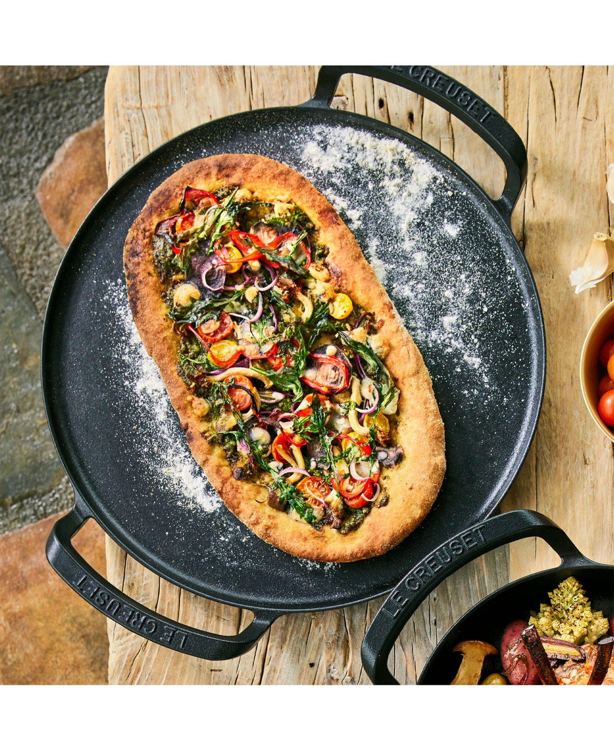 Le Creuset Alpine Outdoor Collection Enameled Cast Iron Pizza Pan In Matte Blac