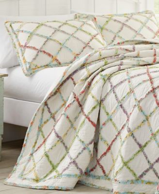 Ruffle Garden Appliqued Diamond Cotton Quilt, Twin