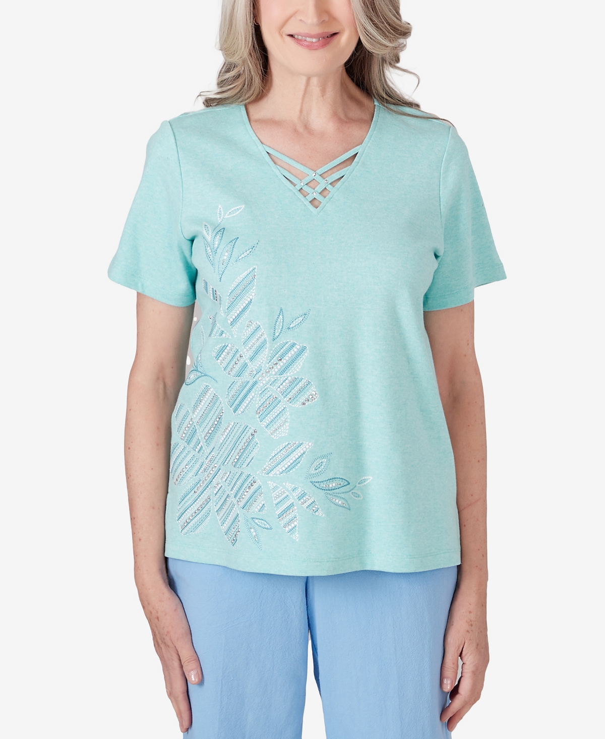 Women's Hyannisport Short Sleeve Embroidered Flower T-shirt - Seafoam