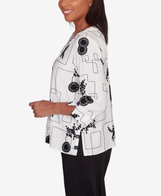 Women's Opposites Attract Geometric Crew Neck Top