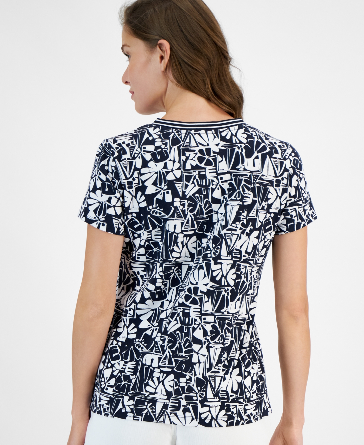Nautica Jeans Women's Printed V-Neck Short-Sleeve Top -b