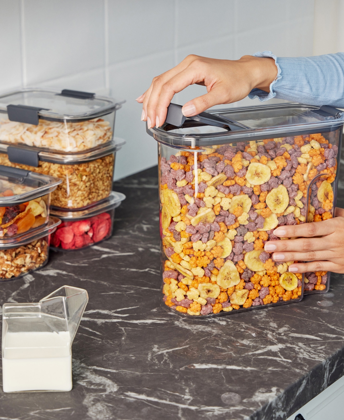 Rubbermaid Brilliance 18-cup Pantry Cereal Keeper In No Color