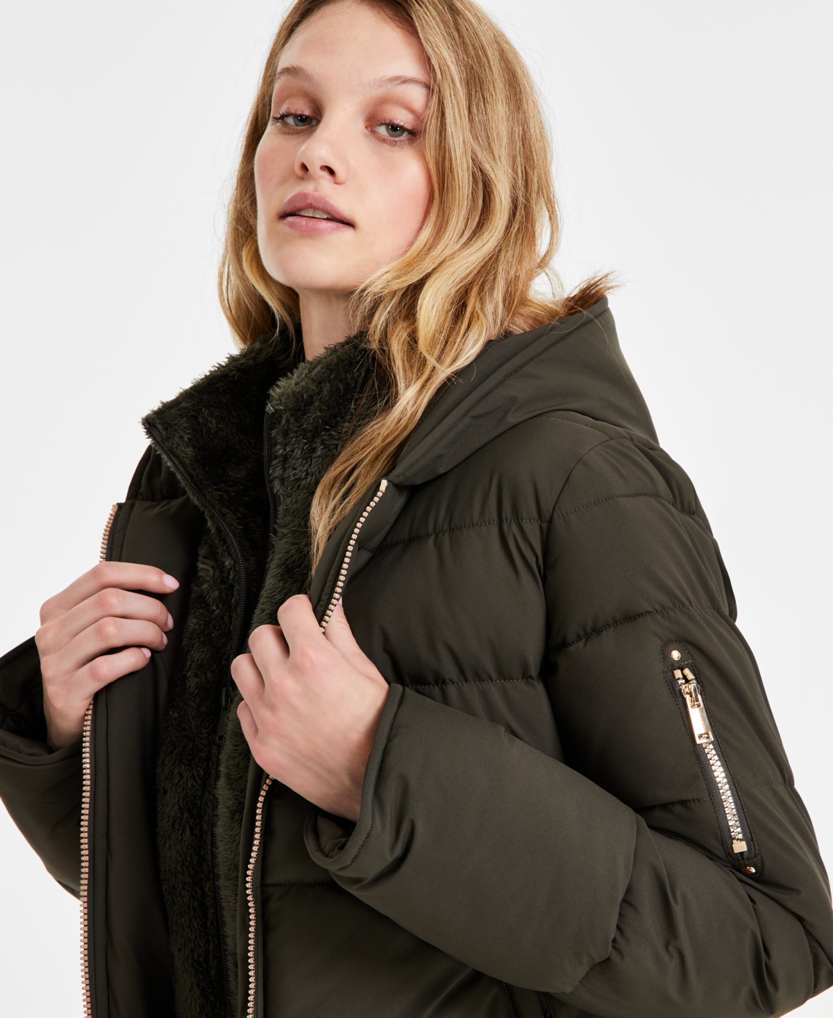 Maralyn & Me Juniors' Faux-Fur-Bibbed Hooded Puffer