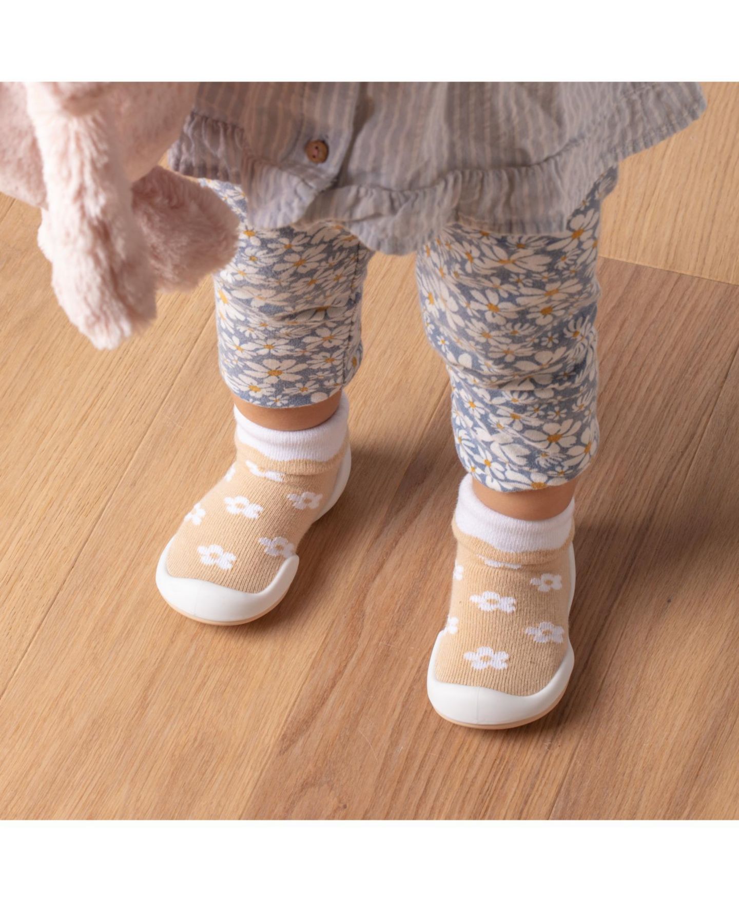 Обувь Komuello Breathable Washable Non-Slip Sock Shoes Daisies - Latte для девочек-малышей, цвет: Натуральный — фото 4