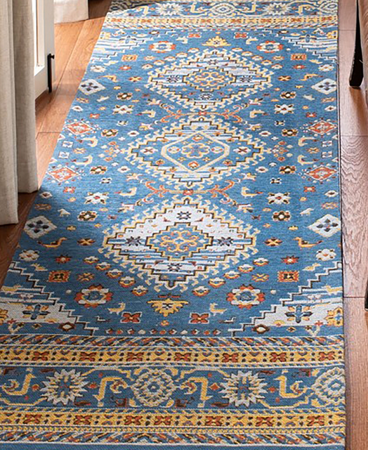 Safavieh Classic Vintage CLV114and Gold Area Rug - Blue