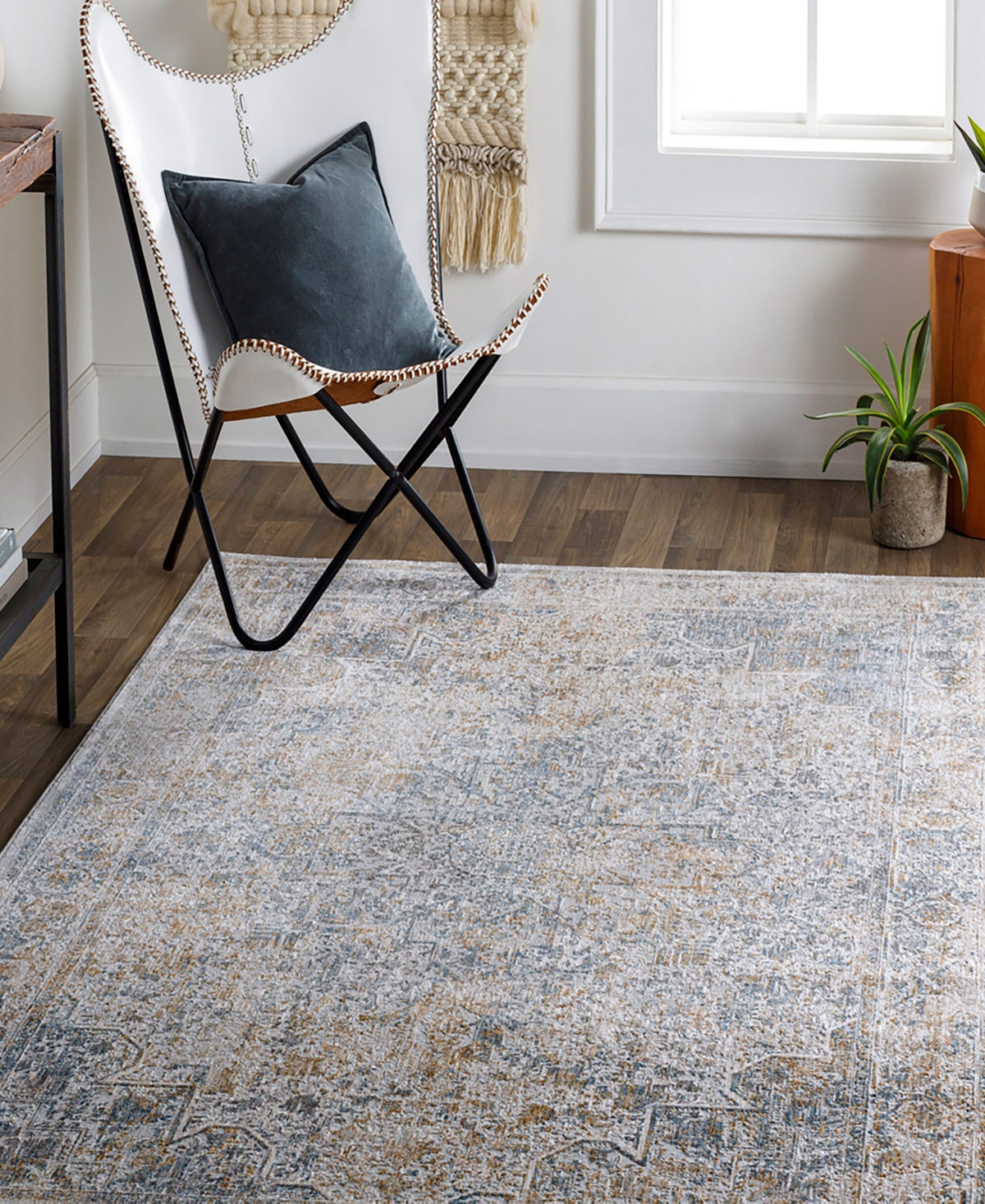 Surya Carmel Crl-2312 7'10x10' Area Rug In Blue