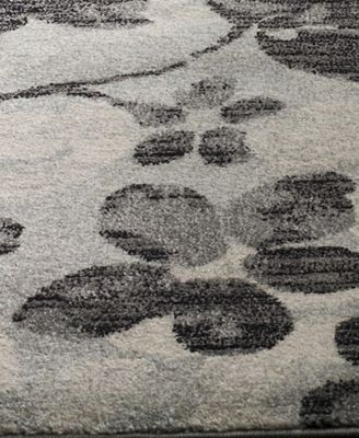 Evoke EVK236 5'1" x 7'6" Area Rug