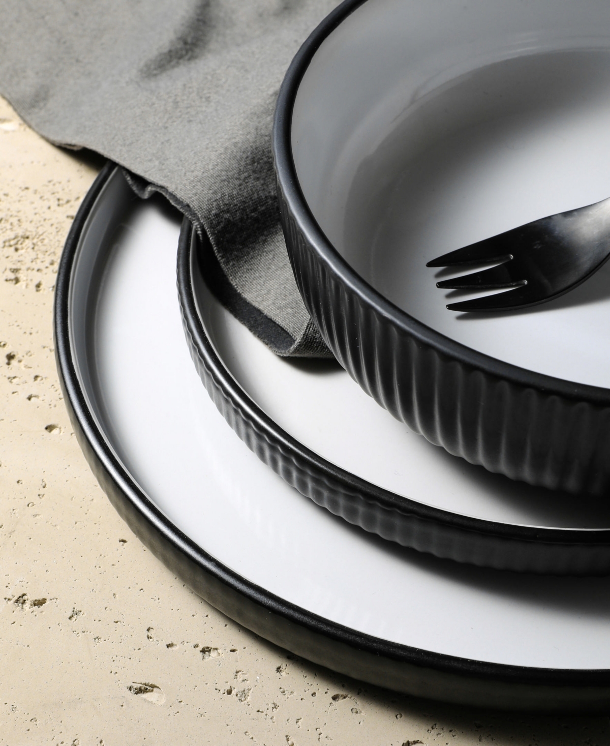 Christian Siriano Laro Pc. Dinnerware Set