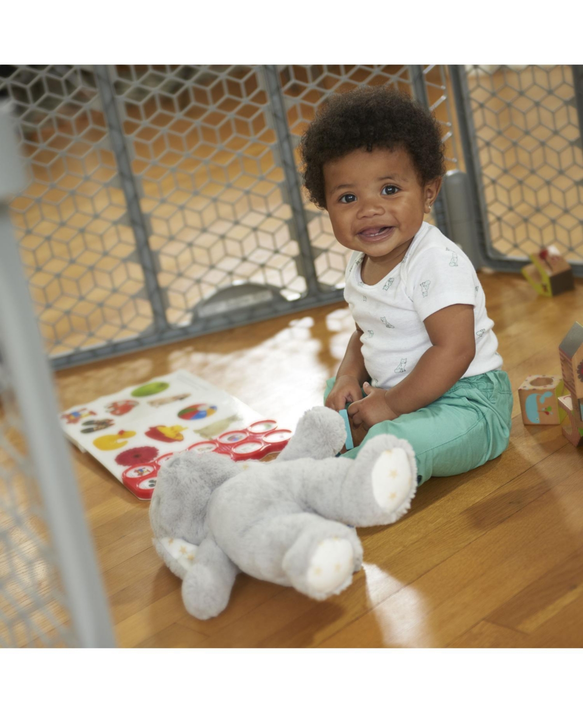 Evenflo Versatile Play Space 8- Panel In Gray