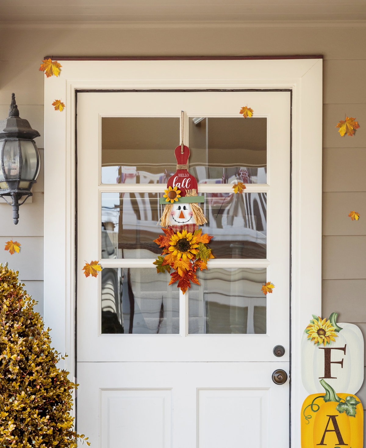 Glitzhome 26"h Fall Wooden Scarecrow Floral Door Hanger In Multi