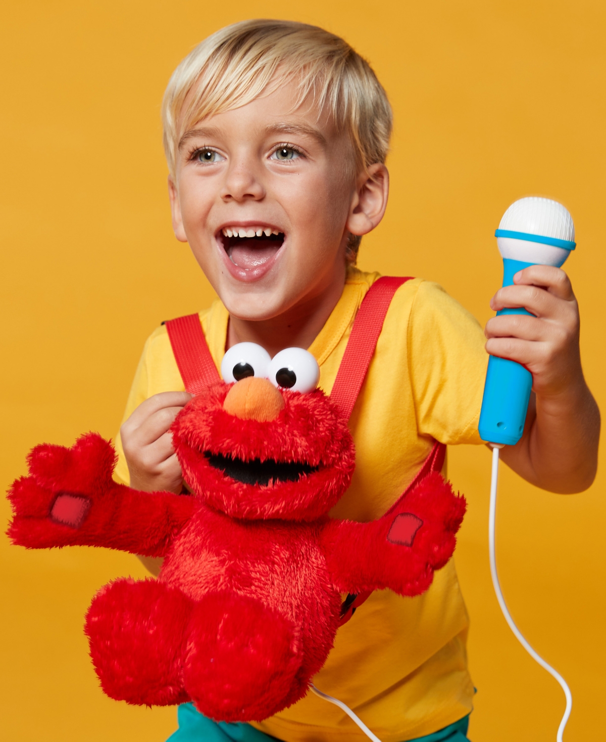 Singing Machine Plush Toy Karaoke Backpack With Microphone, Speaker, Songs Sound Effects, Sesame Street Elmo In Red