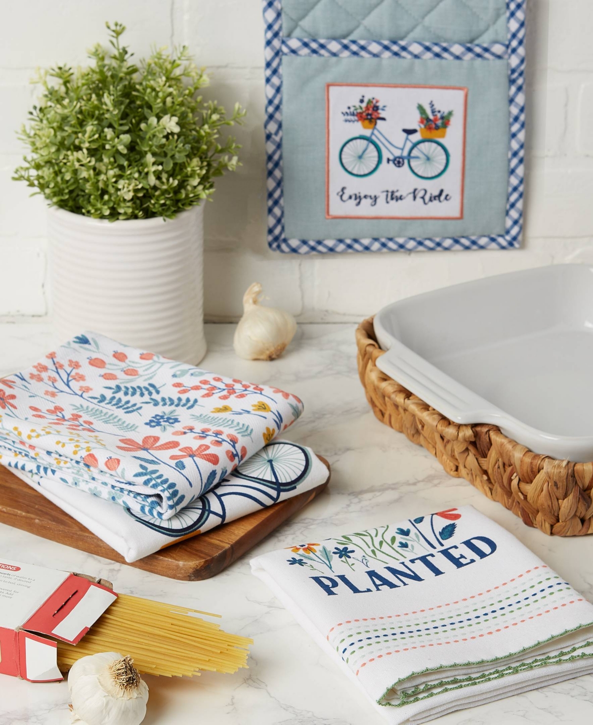 Design Imports Kitchen Gift Set Collection, Pot Holder 3 Dish Towels, Enjoy The Ride, 4 Piece In Enjoy The Ride