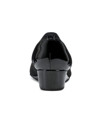 Women's Gwenyth Low Wedge Pumps