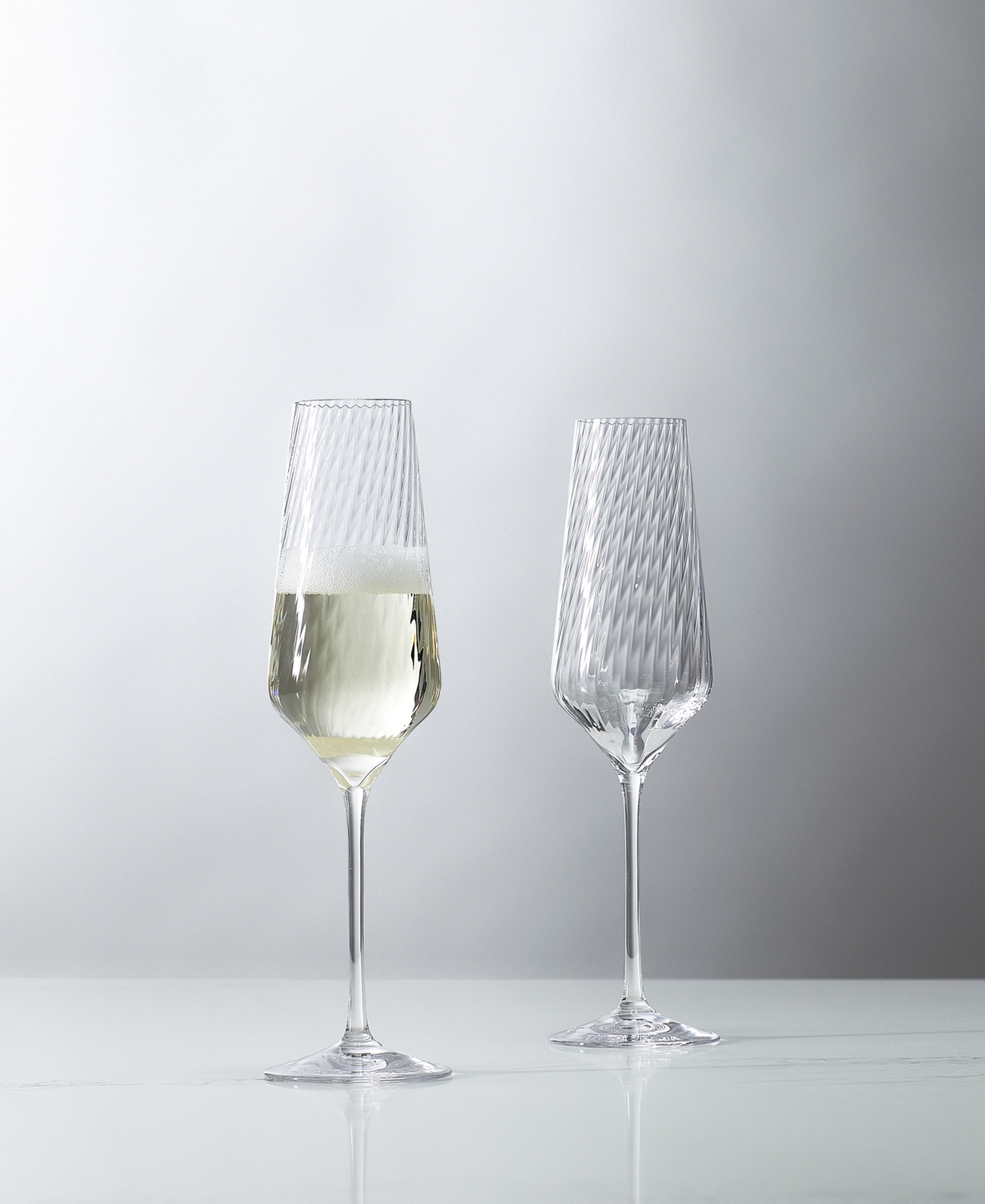 Vera Wang Wedgwood Swirl Flute Glass, Set Of 2 In Clear