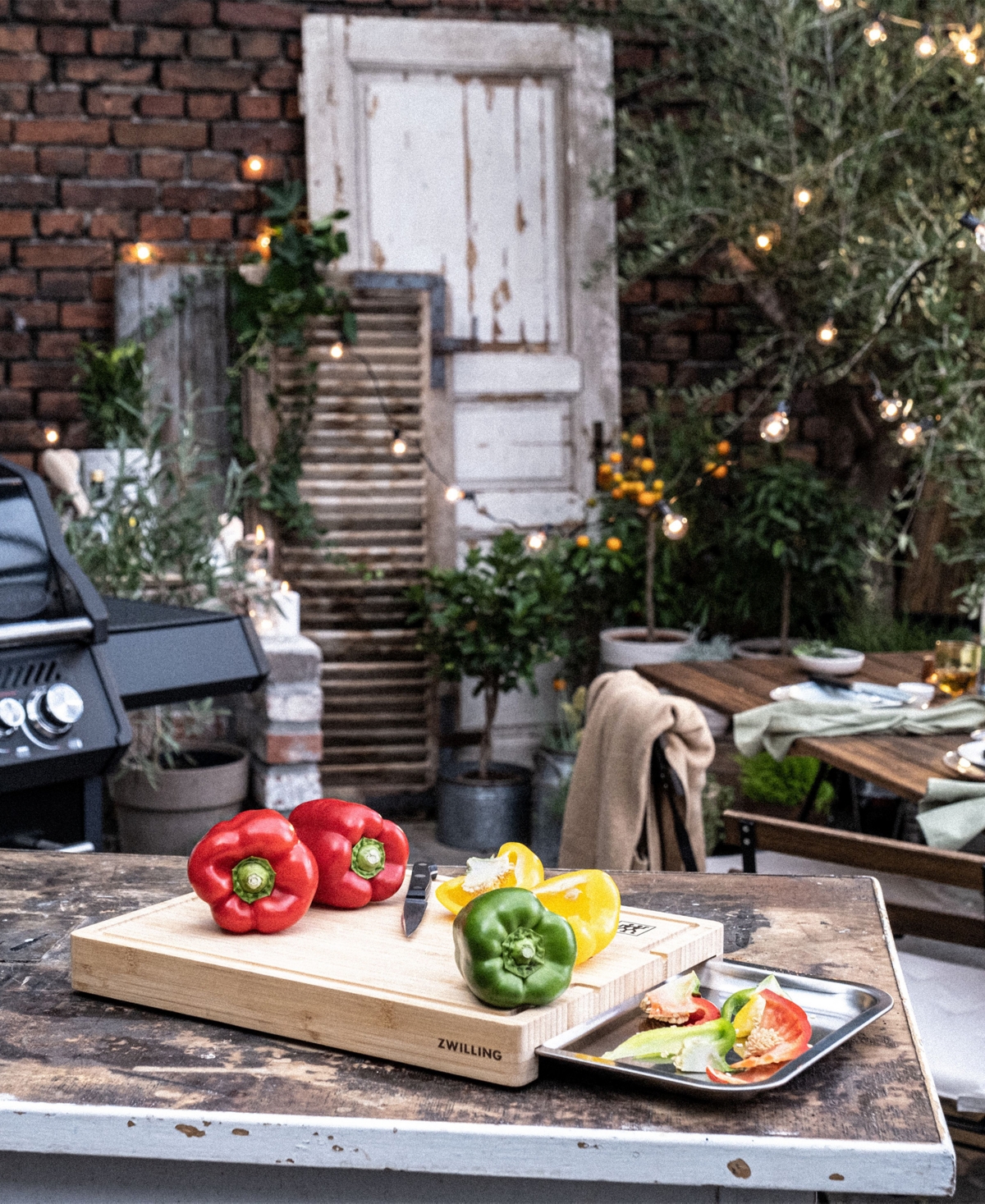 Zwilling Bbq Cutting Board With Tray In Silver