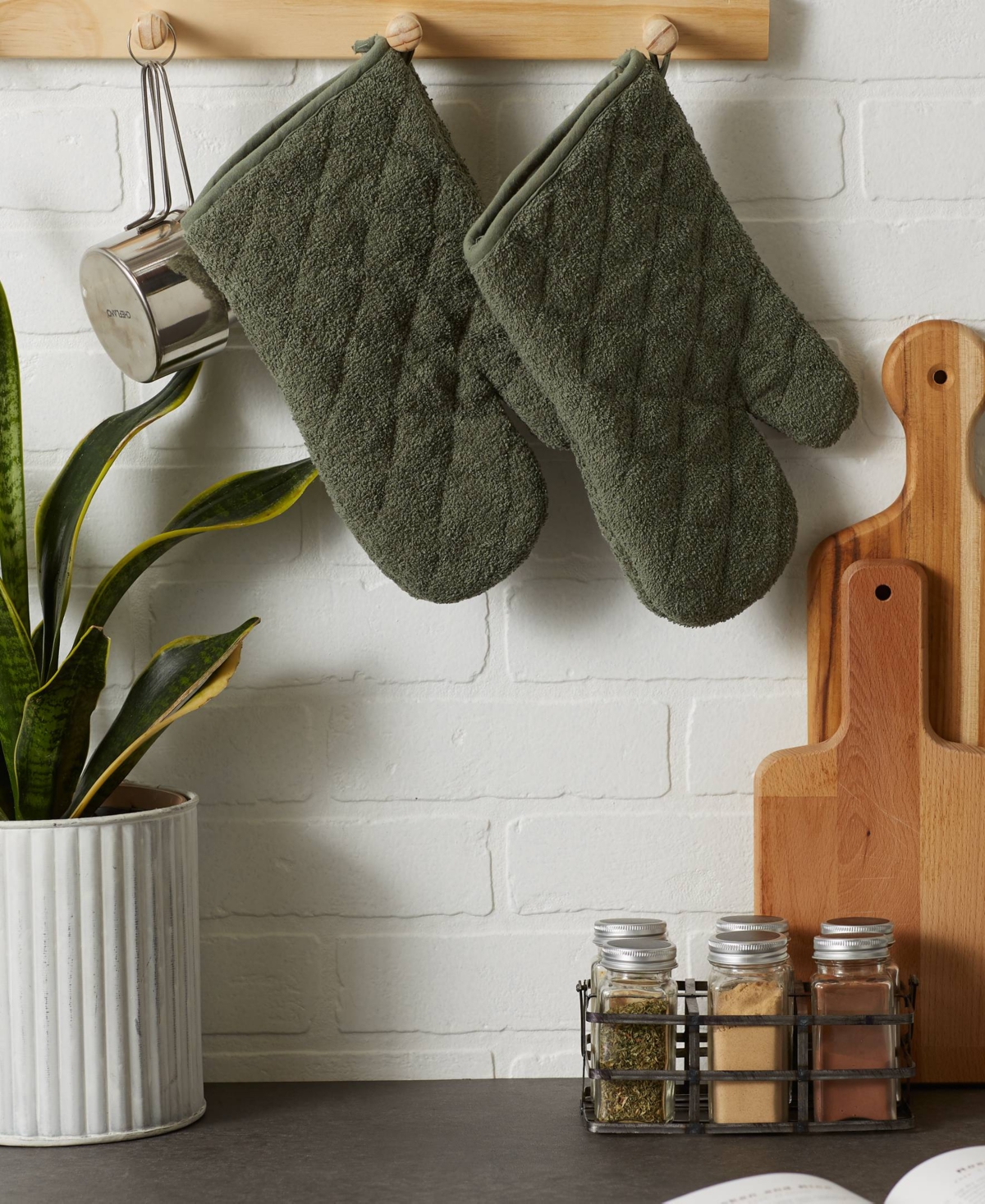 Design Imports Basic Terry Collection 100% Cotton Quilted, Oven Mitt, Artichoke, 2 Piece In Artichoke