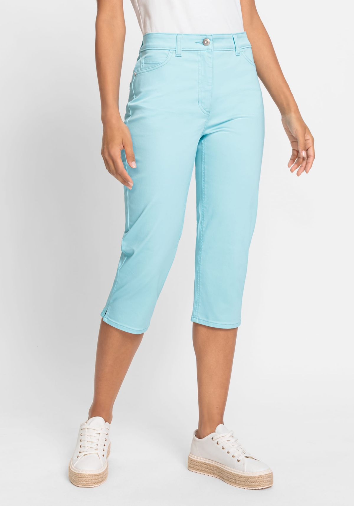 Women's Mona Fit Slim Leg Power Stretch 5-Pocket Capri - Light turquoise