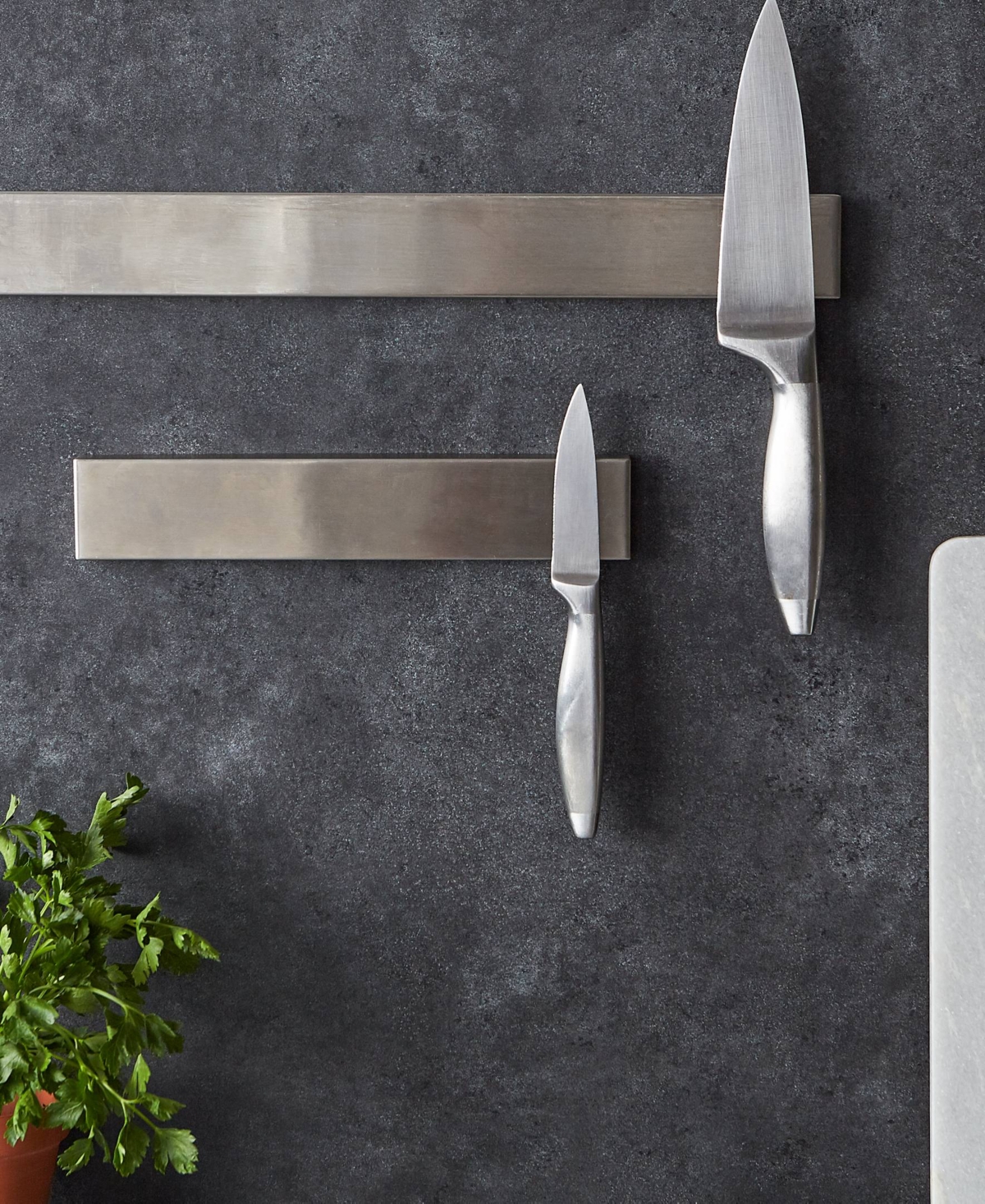 Rsvp International Endurance Stainless Steel 10" Deluxe Magnetic Knife Bar In Gray