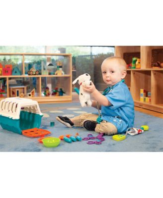 Pretend Play Vet Kit - 16 Pieces