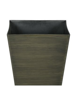 Elegant Stackable Wood-Look Outdoor Planters (Set of 3)