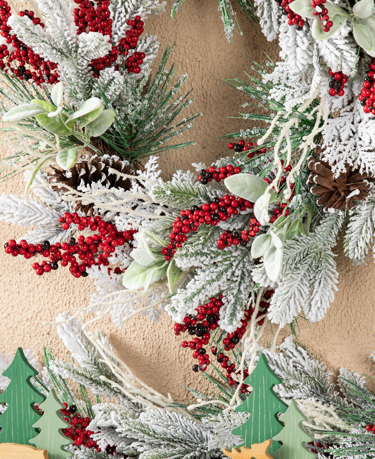 Glitzhome 24 D Christmas Flocked Pinecone Berry Wreath