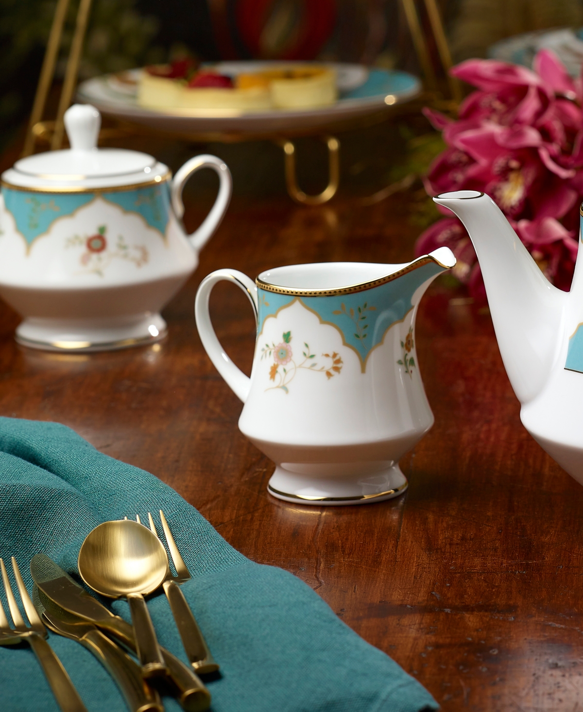 Noritake Lodi's Morning Sugar Creamer Set In White