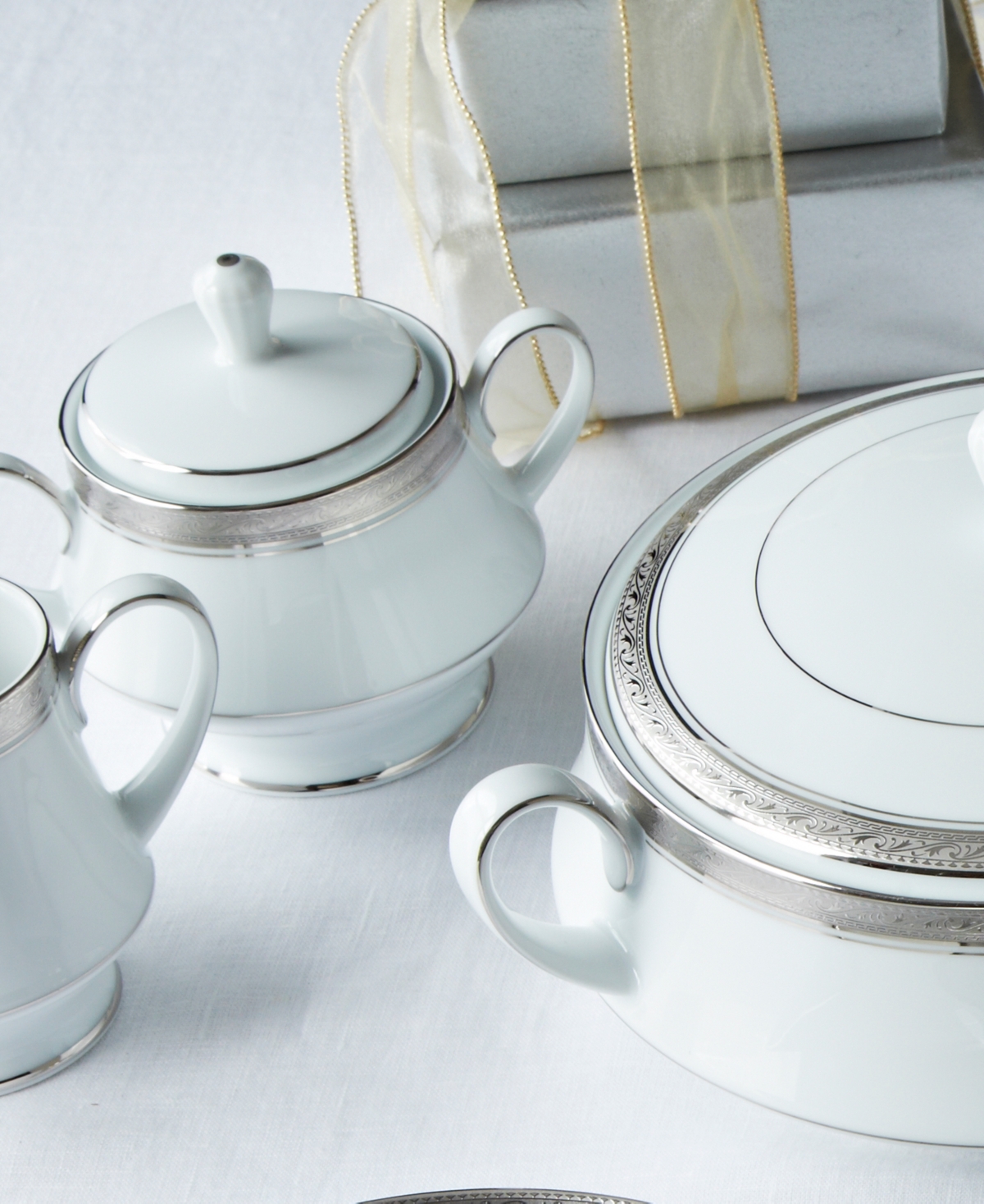 Noritake Crestwood Platinum Sugar Creamer Set In White