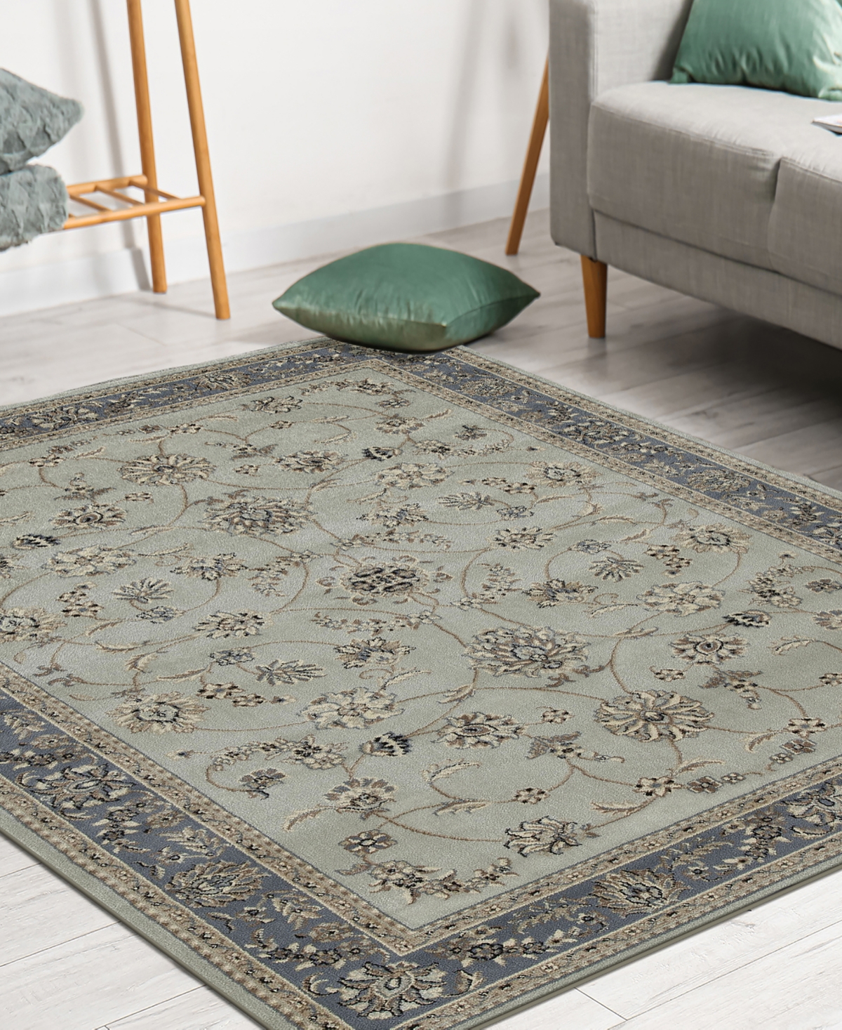 KM HOME CLOSEOUT! KM HOME PESARO 5'5"X7'7" AREA RUG 