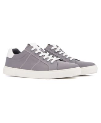 Men's Brad Low Top Sneakers