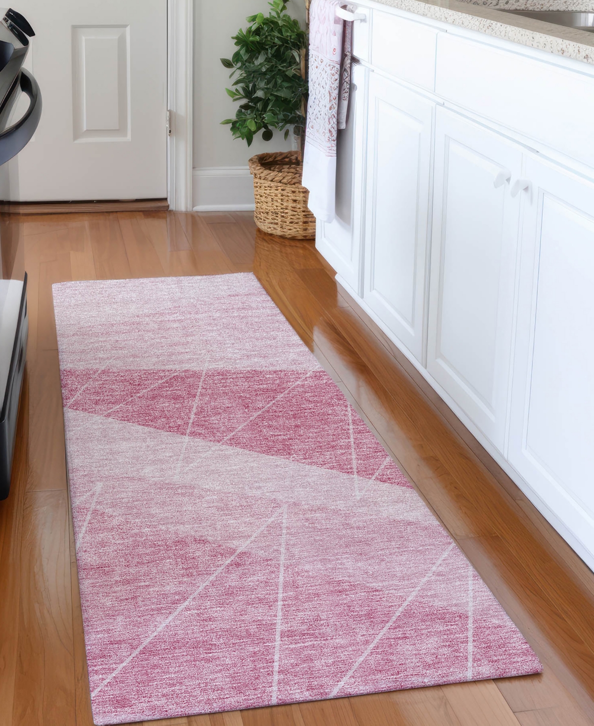 Addison Chantille Acn706 2'3"x7'6" Runner Area Rug In Pink