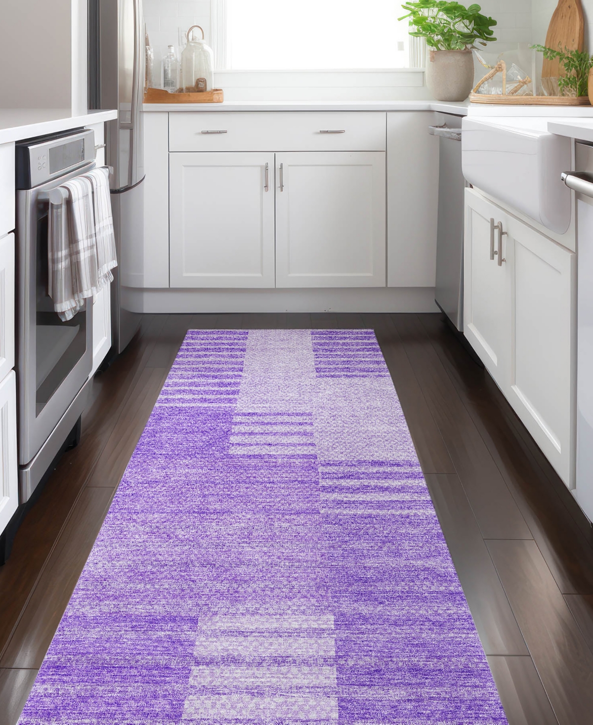 Addison Chantille Acn686 2'3"x7'6" Runner Area Rug In Lavender
