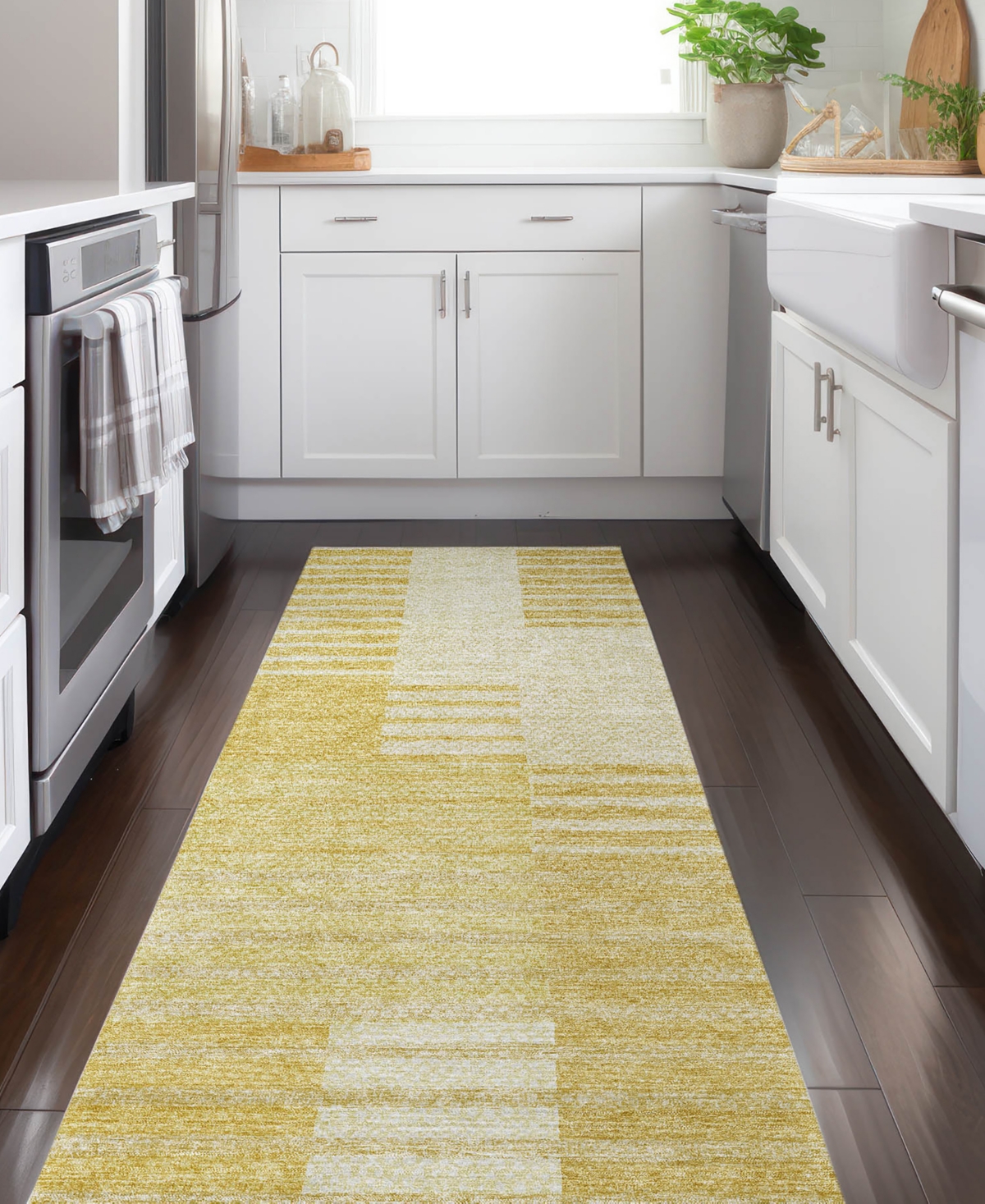 Addison Chantille Acn686 2'3"x7'6" Runner Area Rug In Gold