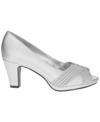 Women's Lavish Platform Pumps