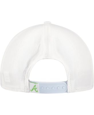 Men's White Atlanta Braves Spring Spectrum Golfer Snapback Hat