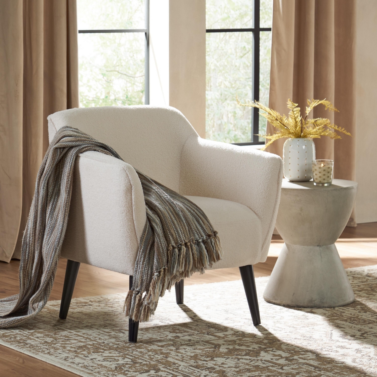 Streamdale Chic and Cozy Armchair with Sophisticated Style