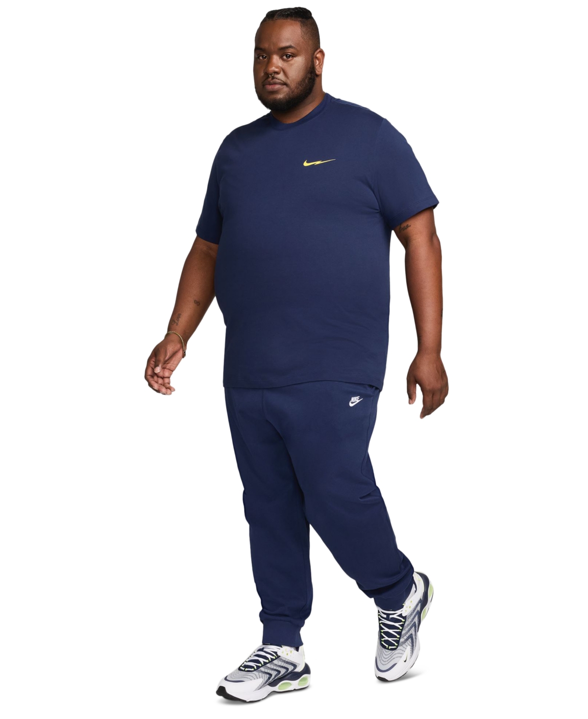 Nike Men's Sportswear Short Sleeve Logo Graphic T-Shirt