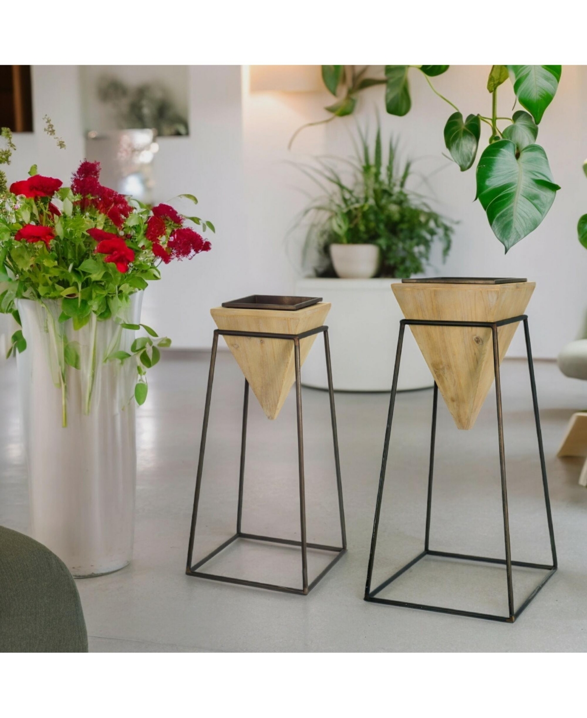 Slickblue Modern Wood Planter In Metal Stand (Set of 2) - Black