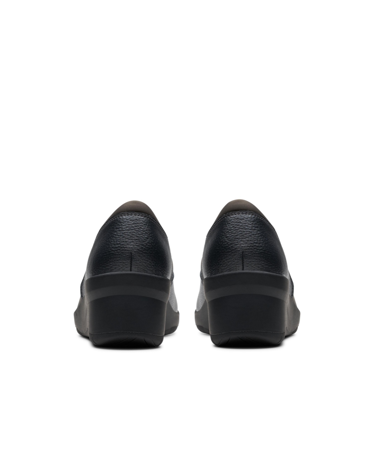 Clarks Women's Collection Suttyn Walk Shoes