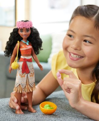 Island Adventure Moana Fashion Doll 6 Accessories