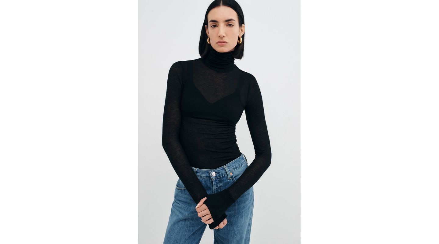 Женский топ Marcella Eloise Extra-Long Sheer Jersey Fitted Turtleneck with Thumbholes, цвет: Чёрный — фото 5
